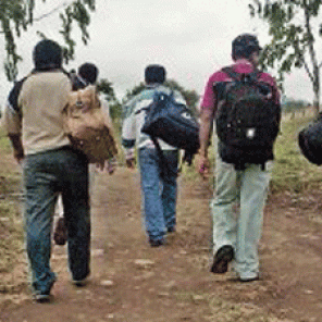 Migrantes nicas cruzan frontera a Costa Rica